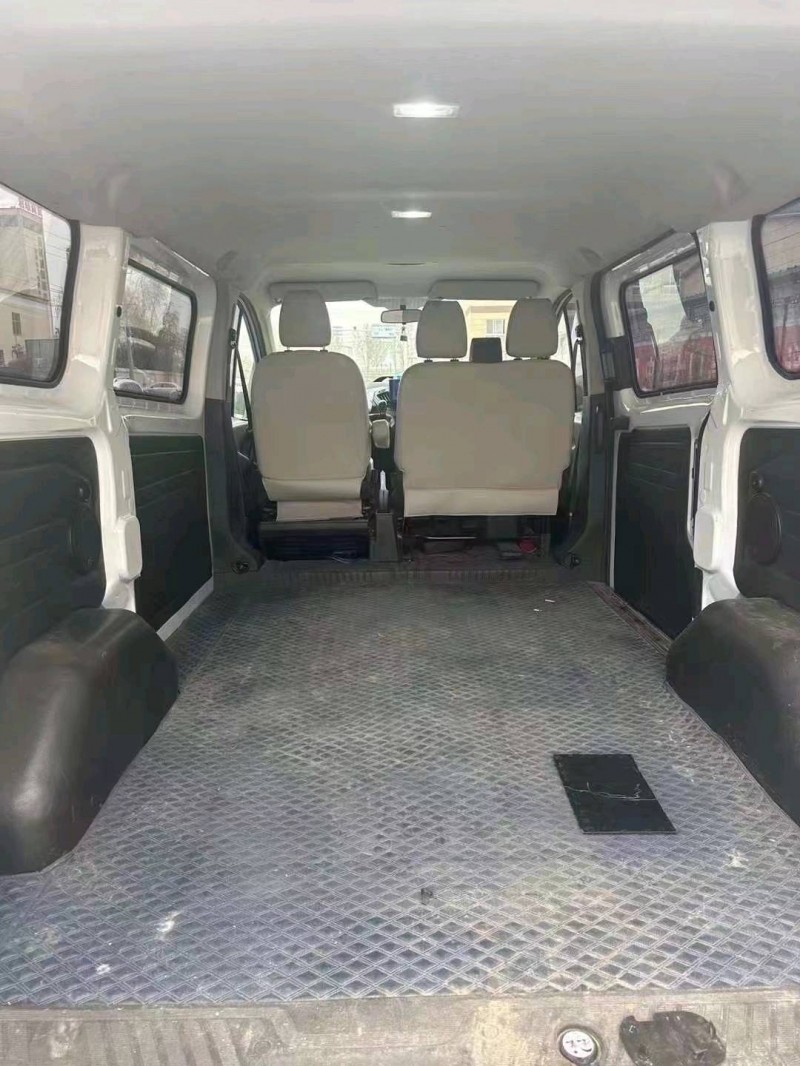 东营17年福特全顺7