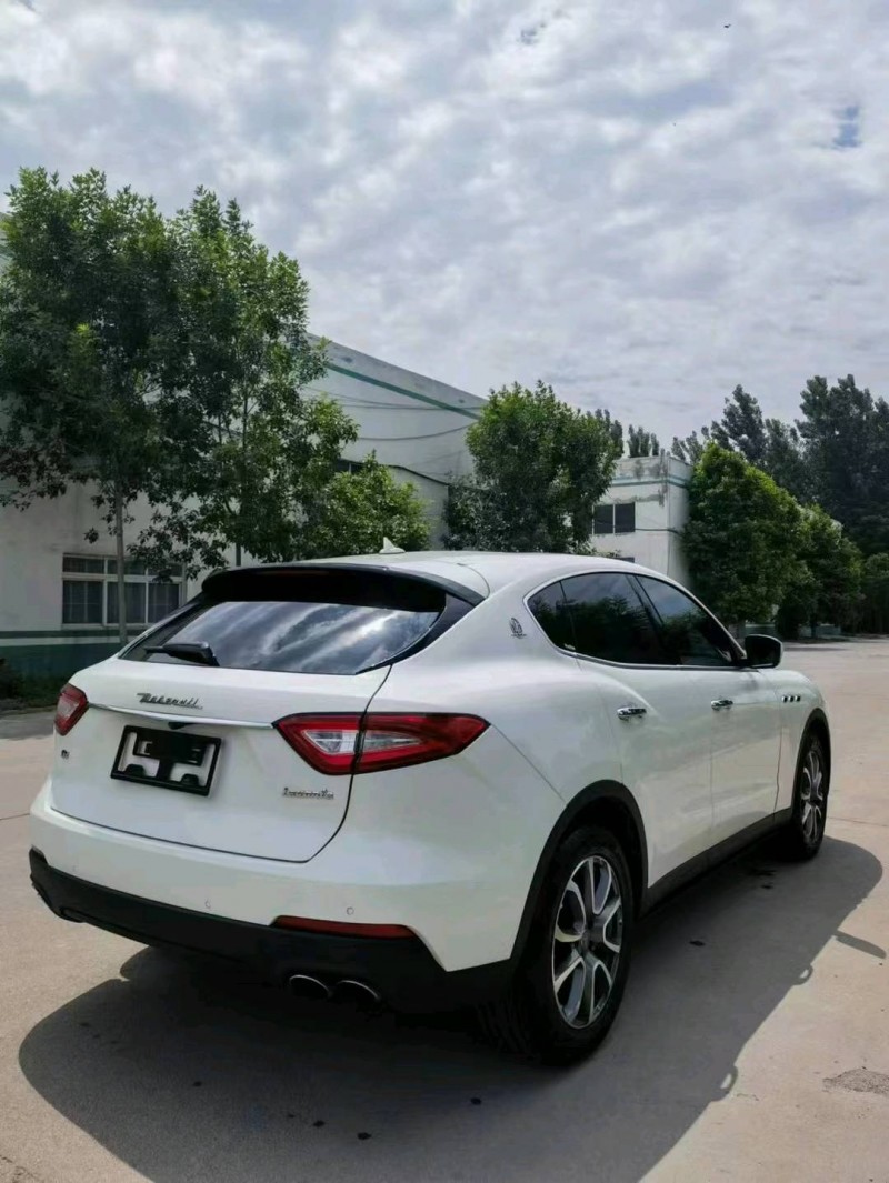 济宁19年玛莎拉蒂Levante7