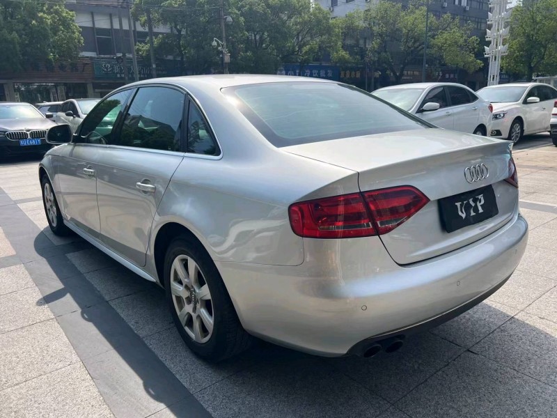 徐州09年奥迪A4L7