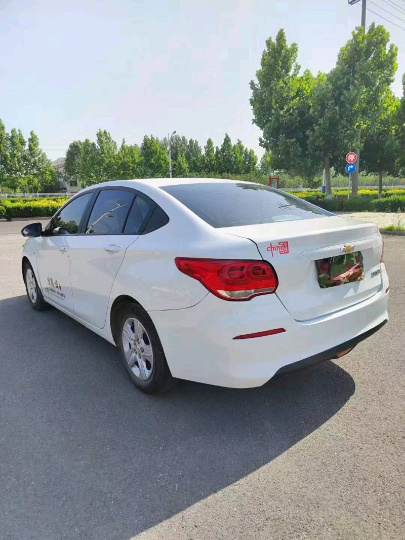 潍坊17年雪佛兰科沃兹8