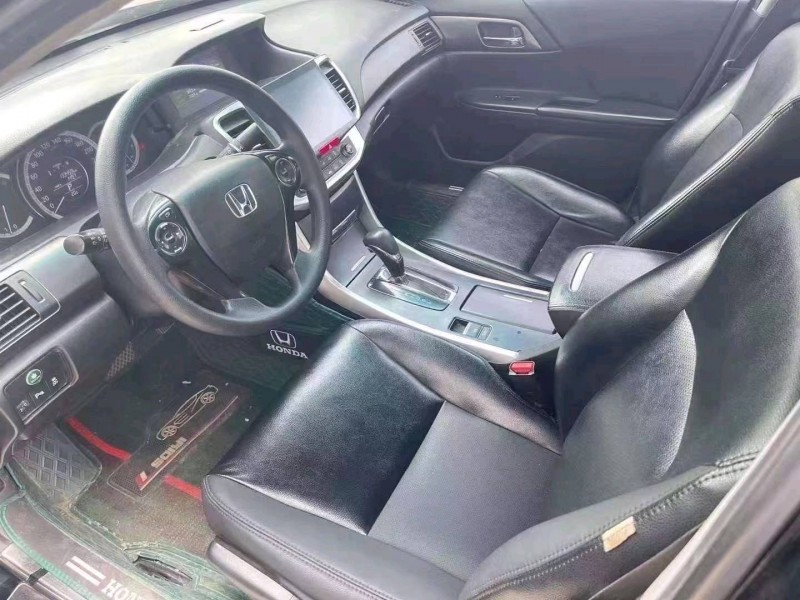 济南14年本田雅阁8