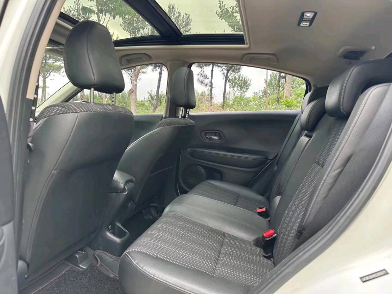 保定16年本田缤智8