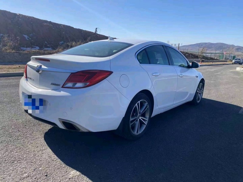 济南13年别克君威GS8