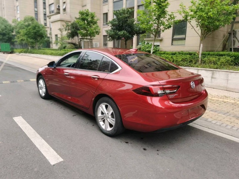 苏州19年别克君威7