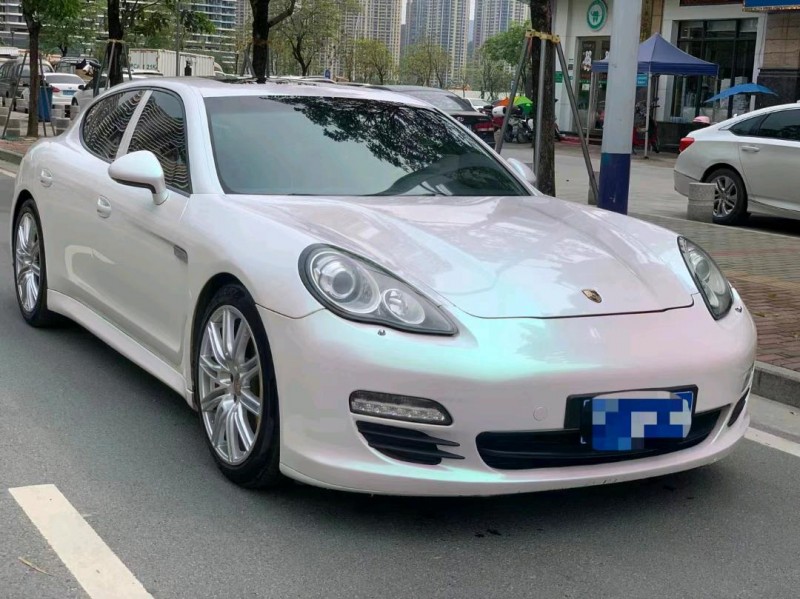 广州10年保时捷帕拉梅拉2