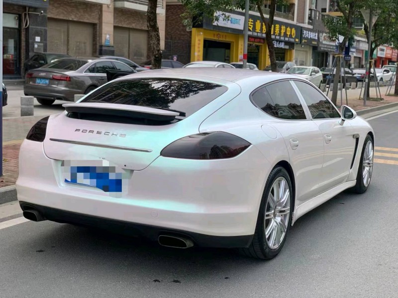 广州10年保时捷帕拉梅拉6