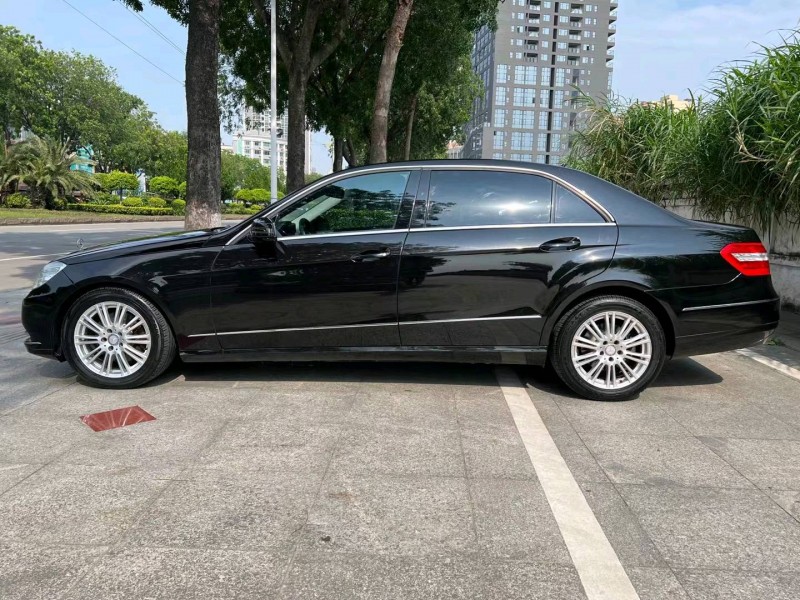 东莞12年奔驰E8