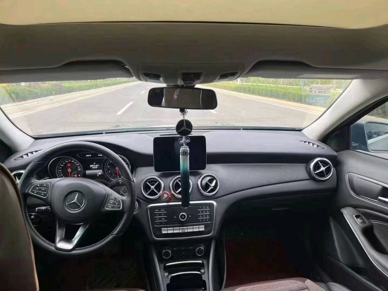 淮南19年奔驰GLA2