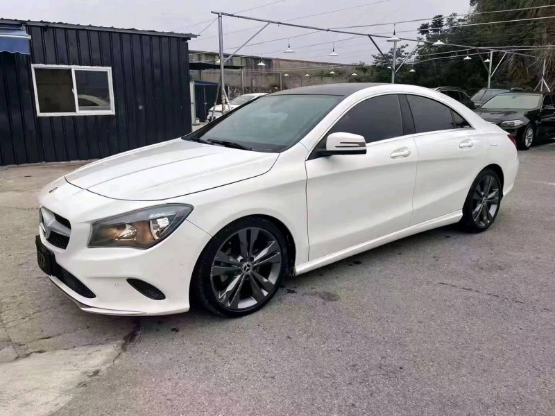宜昌18年奔驰CLA3