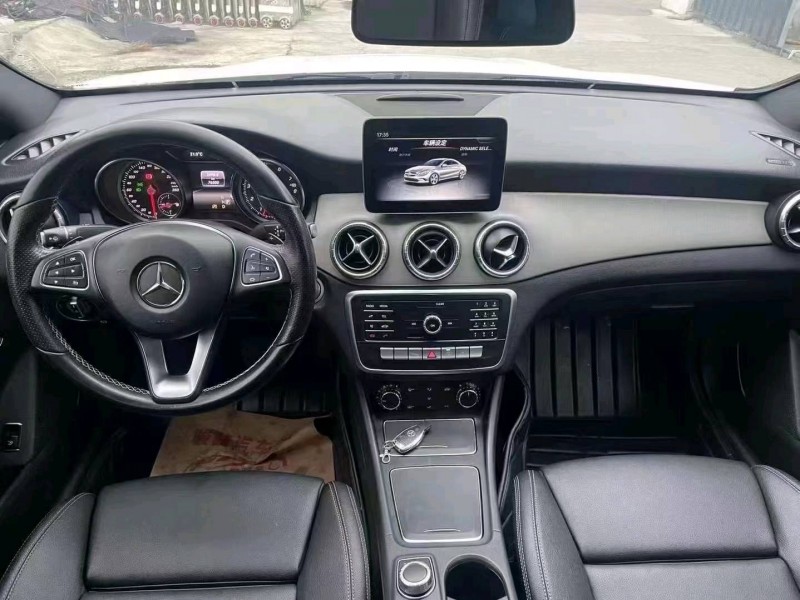 宜昌18年奔驰CLA7