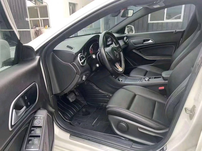 宜昌18年奔驰CLA6