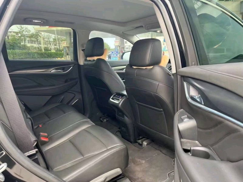 珠海22年别克昂科旗9