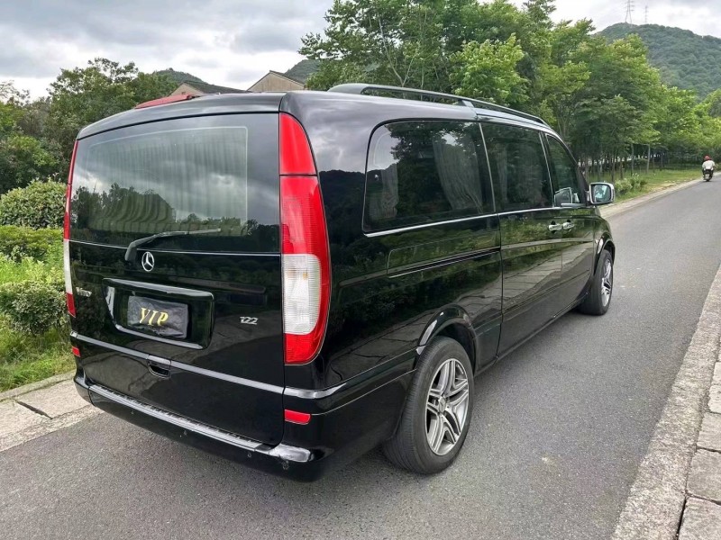 嘉兴16年奔驰威霆8