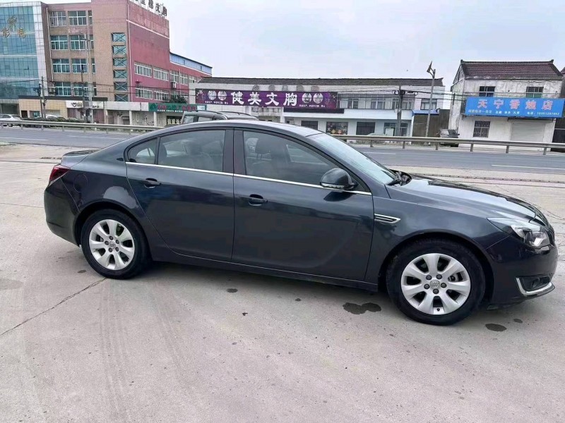 常州16年别克君威5