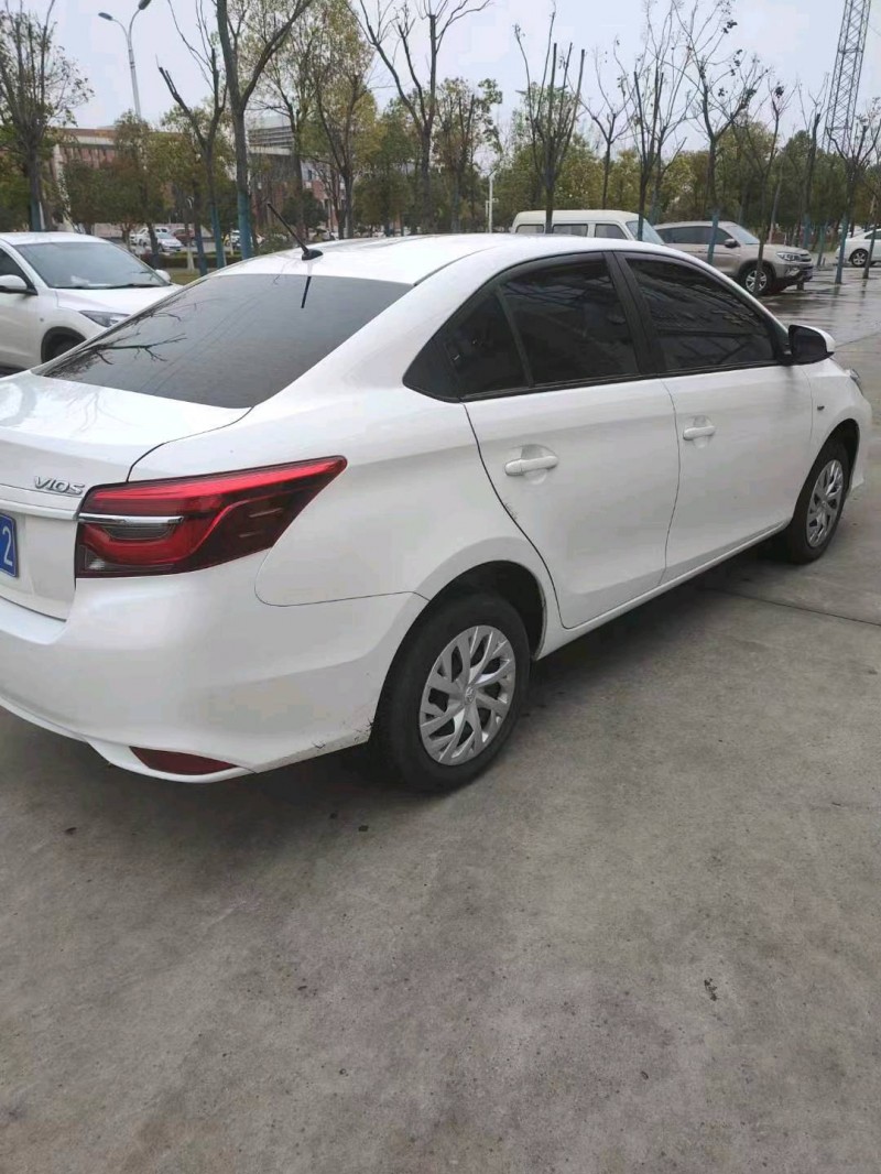 宜昌21年丰田威驰3