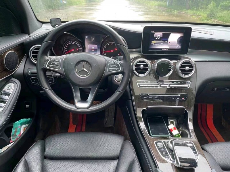 淄博17年奔驰GLC2