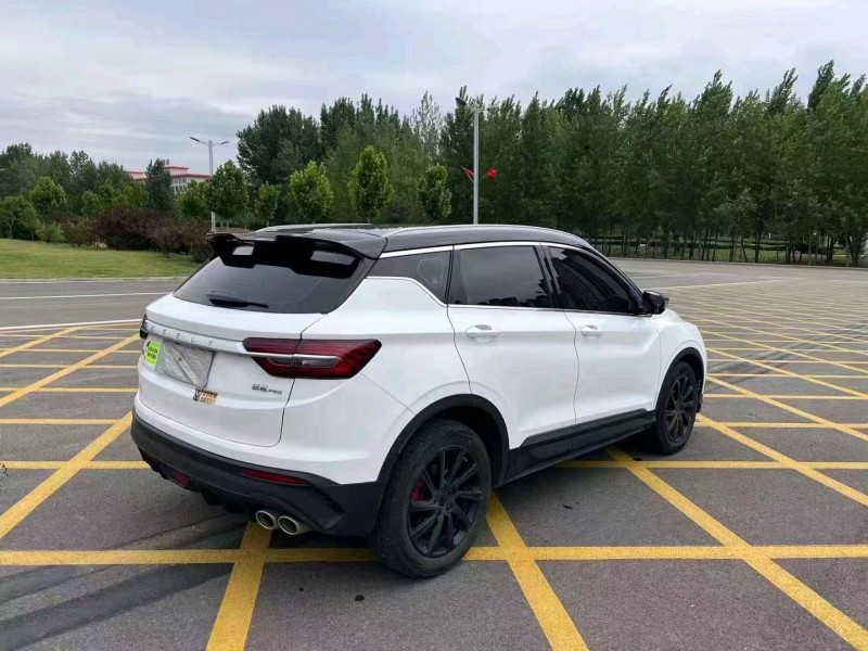 济南22年吉利缤越8