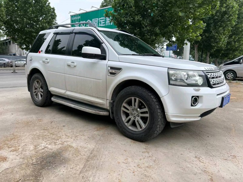 济宁13年路虎神行者3