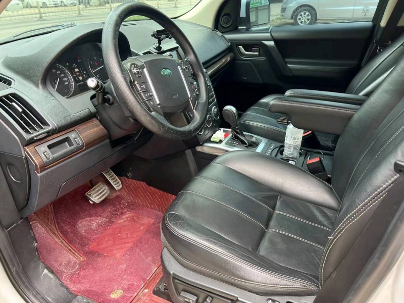 济宁13年路虎神行者5