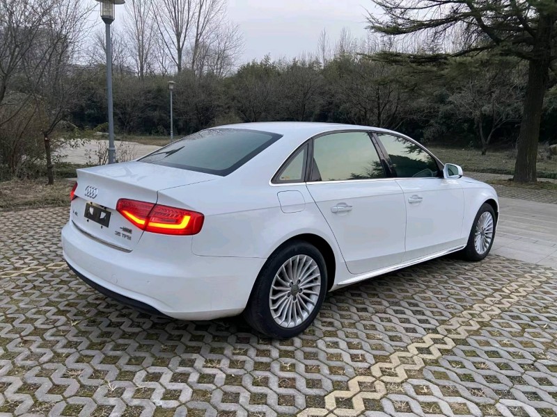 潍坊16年奥迪A4L7