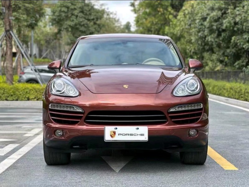 济南11年保时捷卡宴1