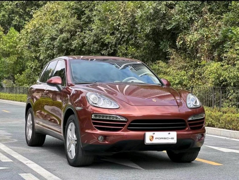 济南11年保时捷卡宴3