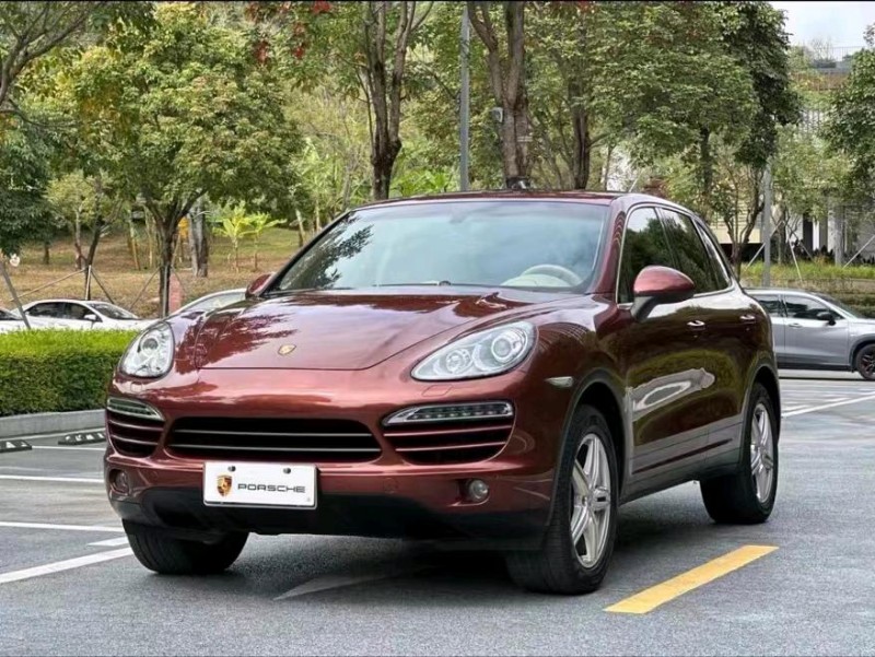 济南11年保时捷卡宴2