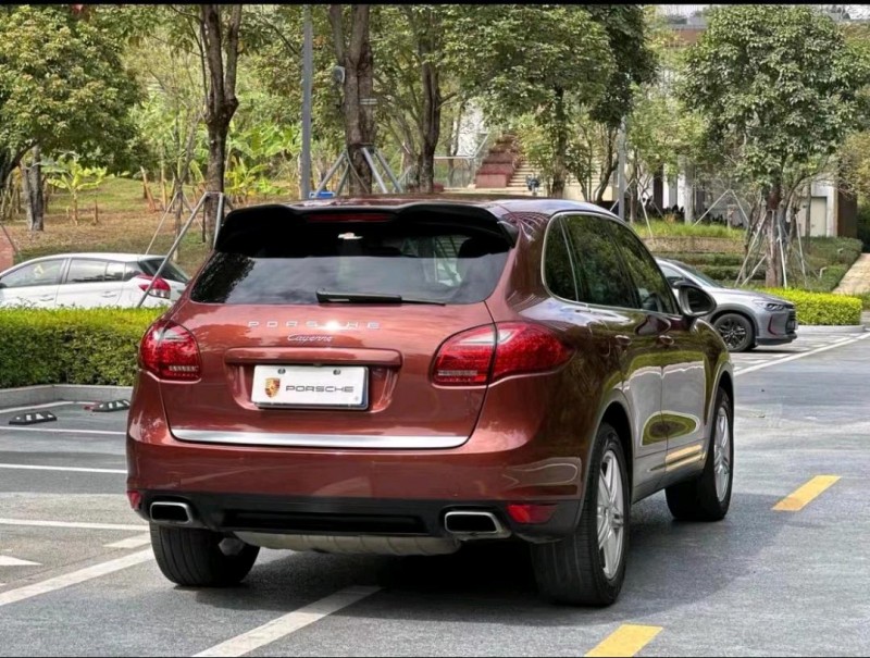 济南11年保时捷卡宴4