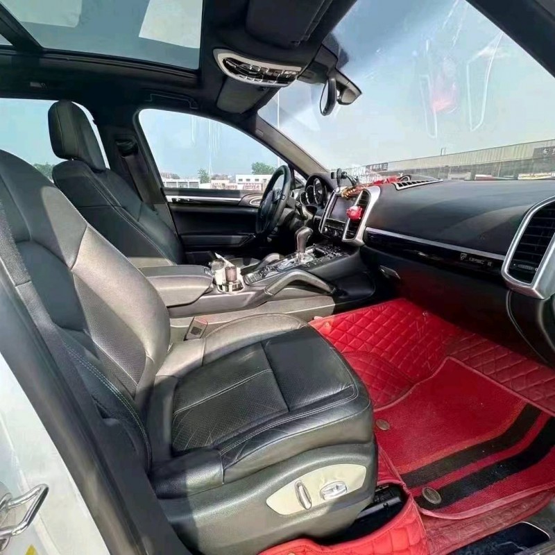 济南13年保时捷卡宴8