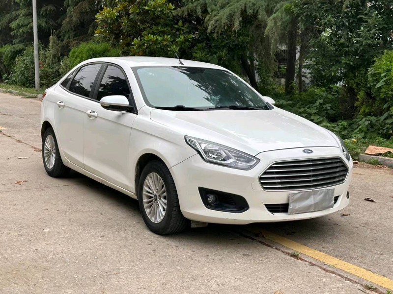 徐州15年福特福睿斯3