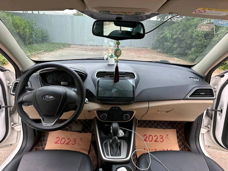 徐州15年福特福睿斯7