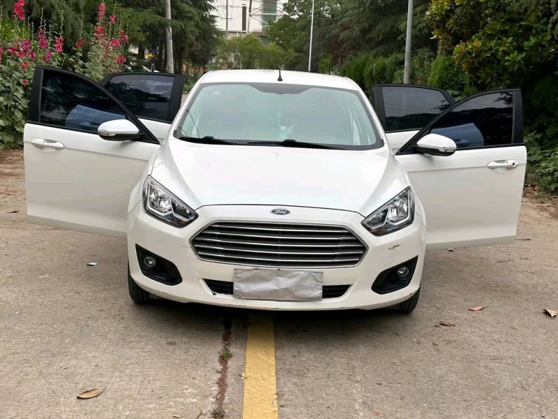 徐州15年福特福睿斯8