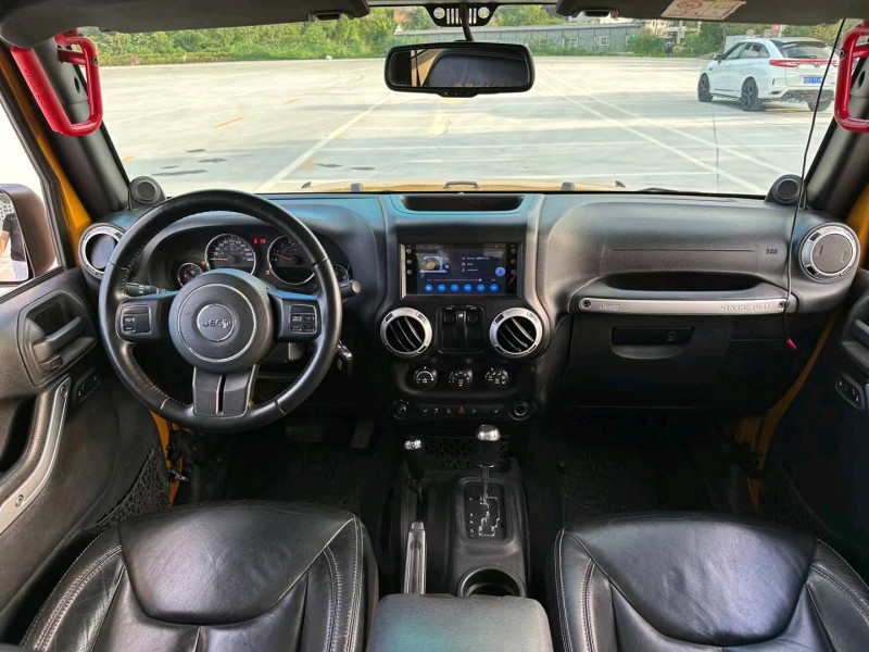 嘉兴15年Jeep牧马人5