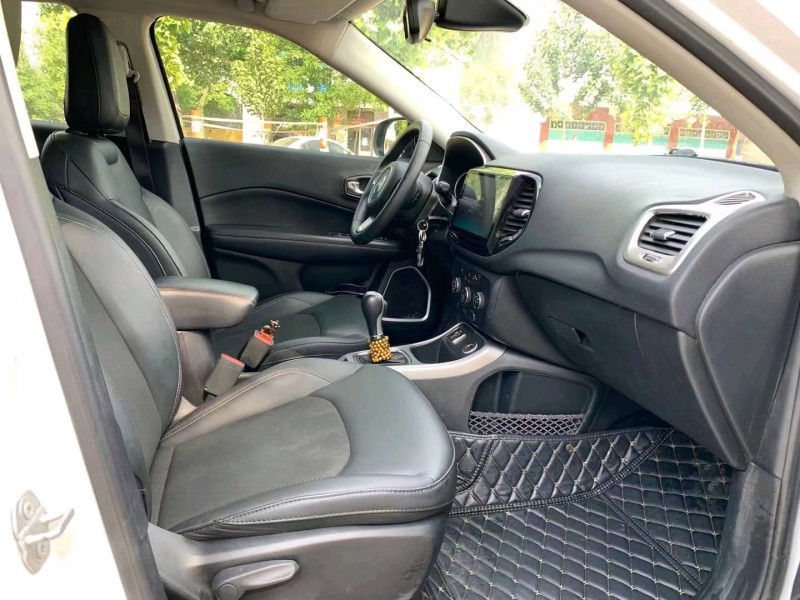 济宁19年Jeep指南者3