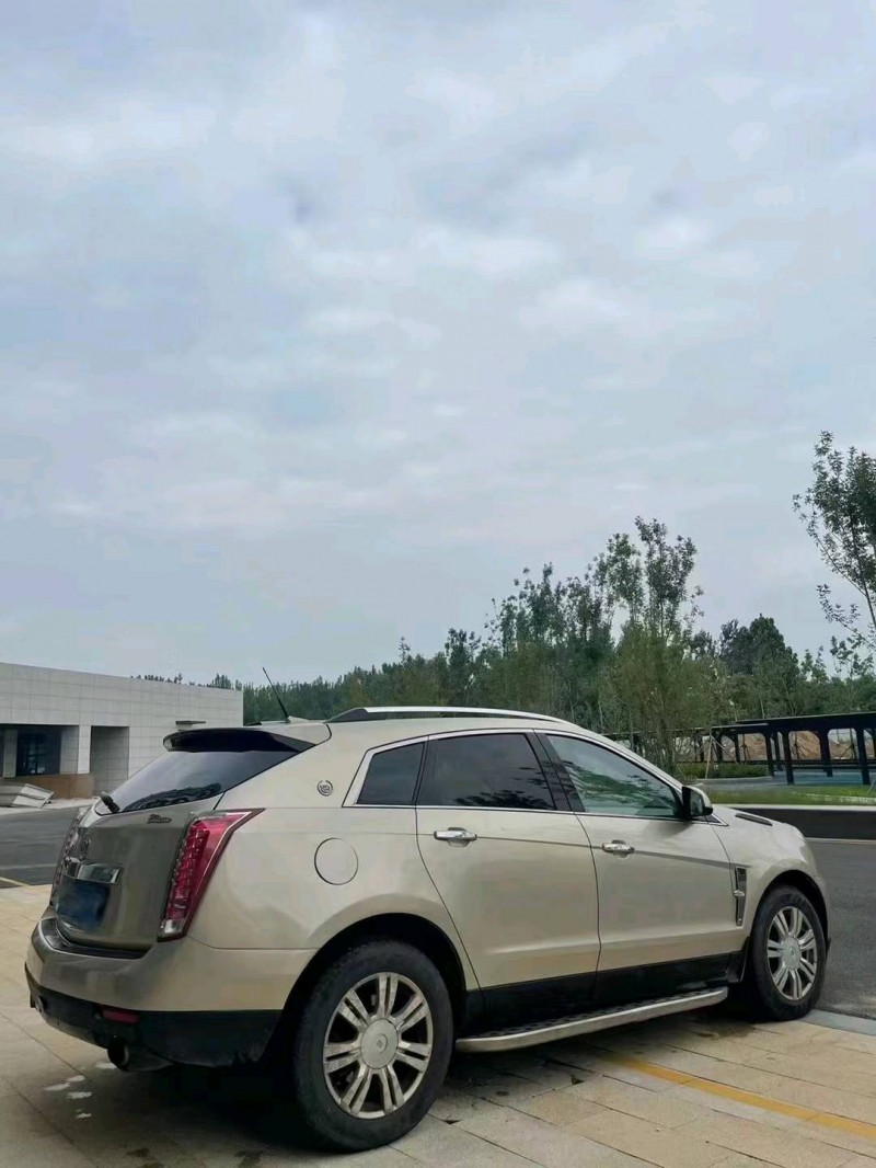 东营11年凯迪拉克SRX4