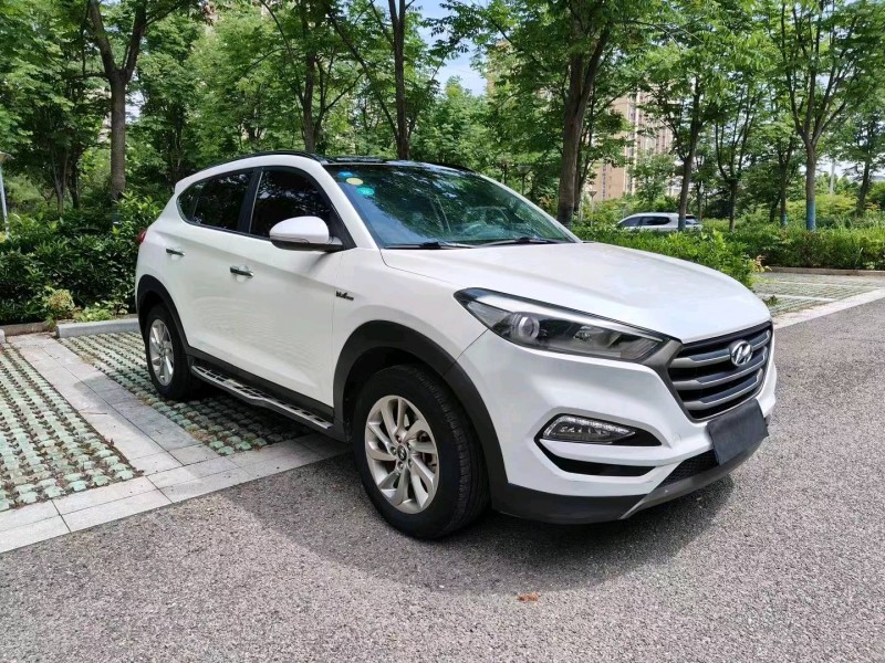 淮南17年现代途胜5