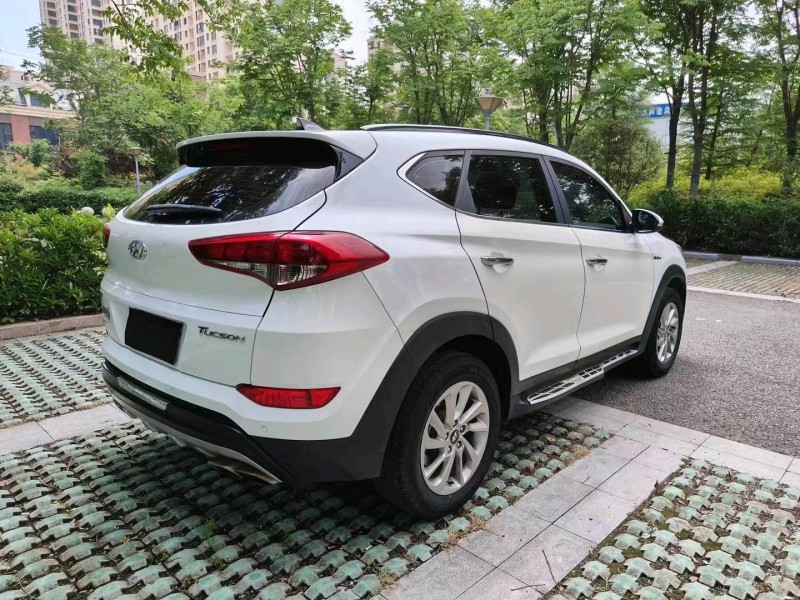 淮南17年现代途胜6