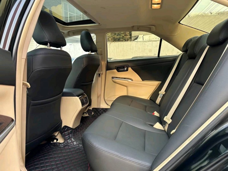 济宁16年丰田凯美瑞6