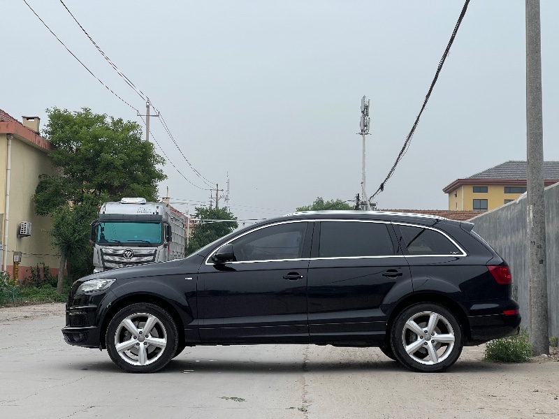 青岛13年奥迪Q74