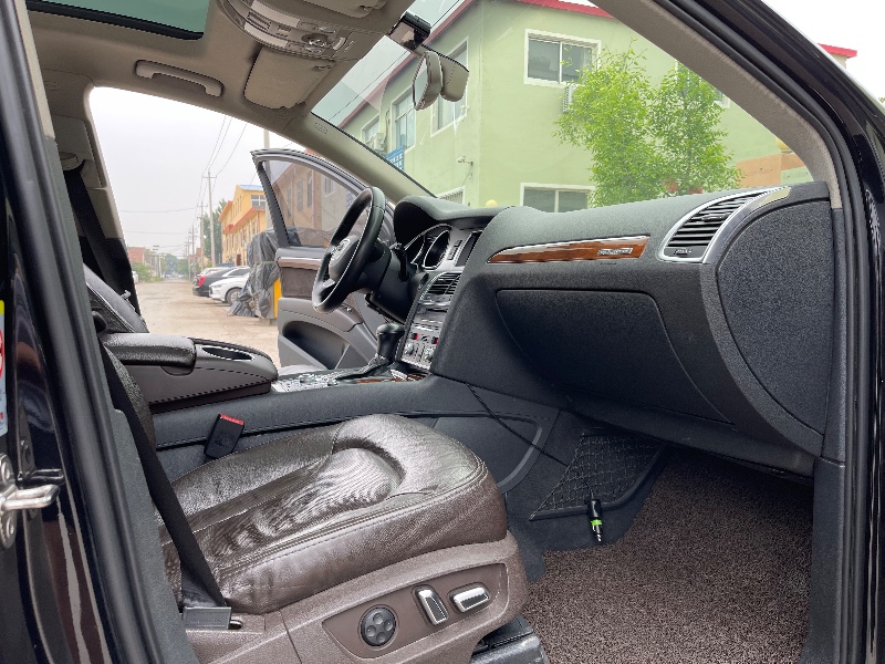 青岛13年奥迪Q77