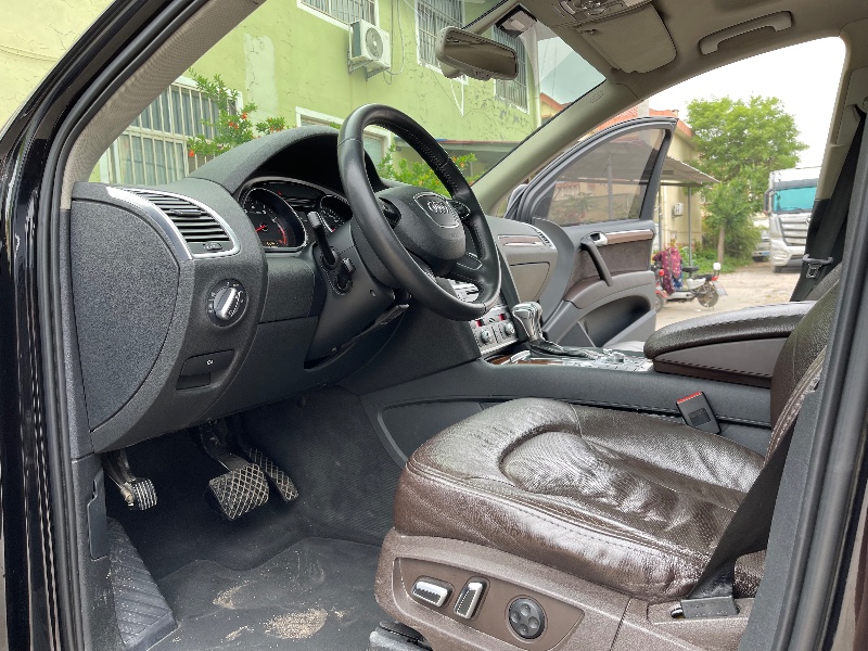 青岛13年奥迪Q76