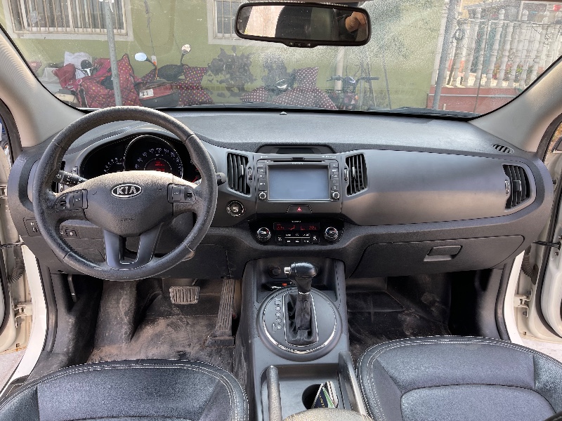 青岛13年起亚狮跑9