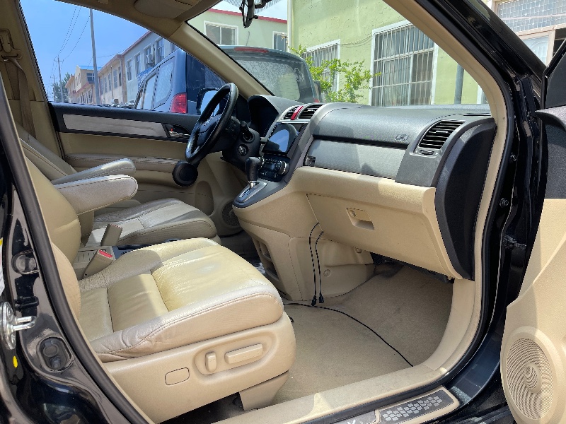 青岛10年本田CRV7