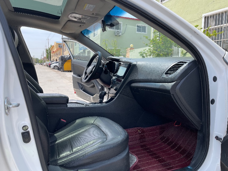 青岛12年起亚K57