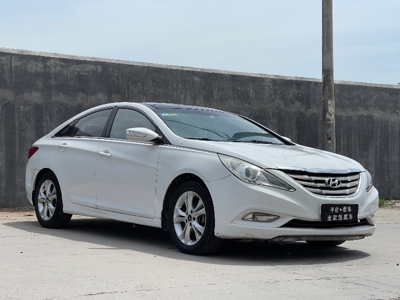 青岛13年现代索纳塔八3