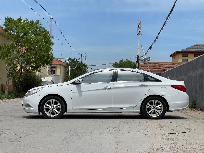 青岛13年现代索纳塔八4