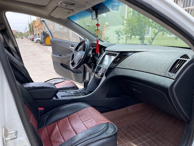 青岛13年现代索纳塔八7