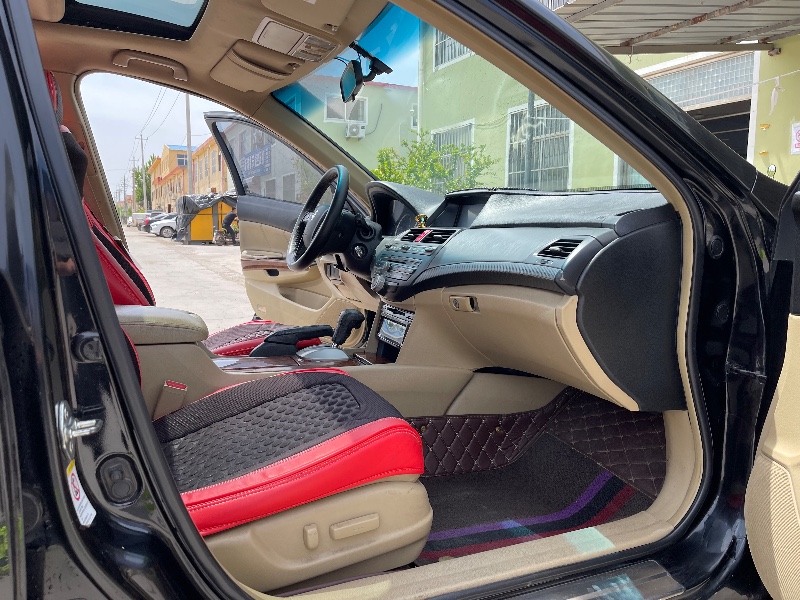 青岛12年本田雅阁7