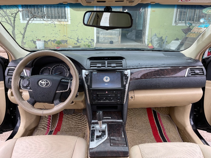 青岛16年丰田凯美瑞9