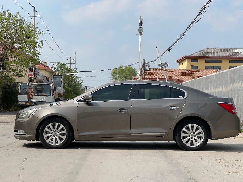 青岛14年别克君越4